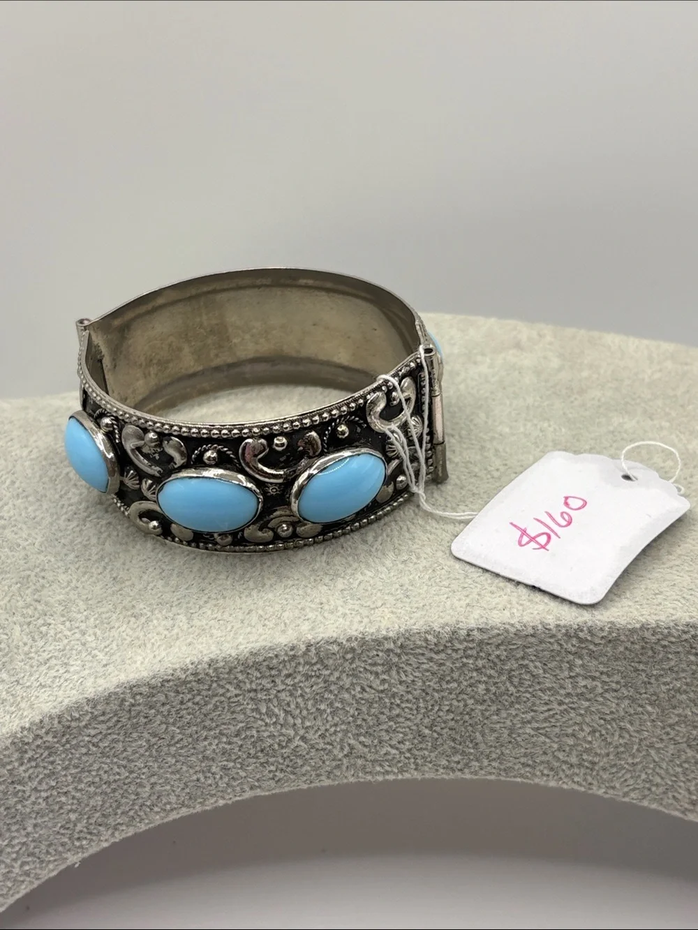 Vintage Southwestern Turquoise Blue Cabochon Silver Bangle Bracelet 7”